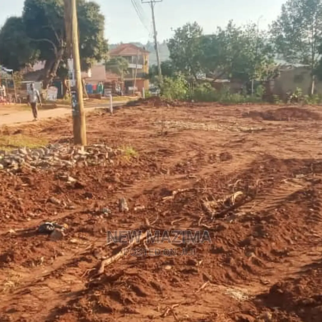 Commercial Plots Measuring Direct From Tarmac Rd on Kitende
