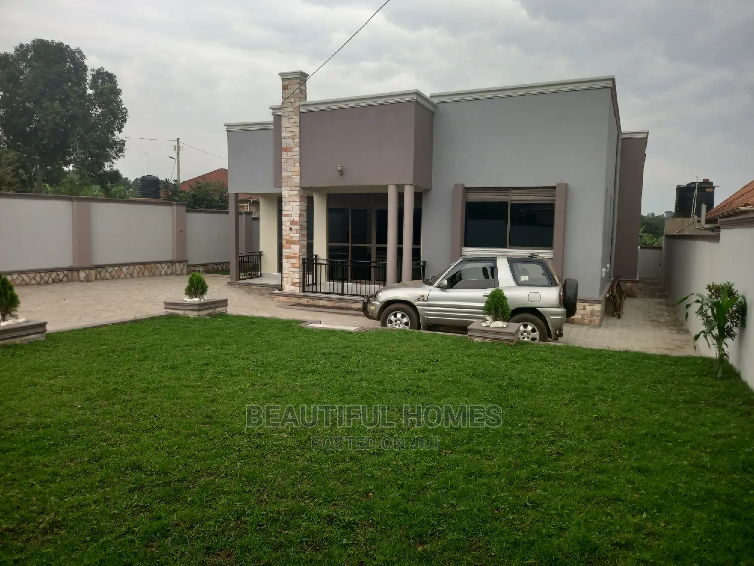 Furnished 4bdrm House in Kira for Sale
