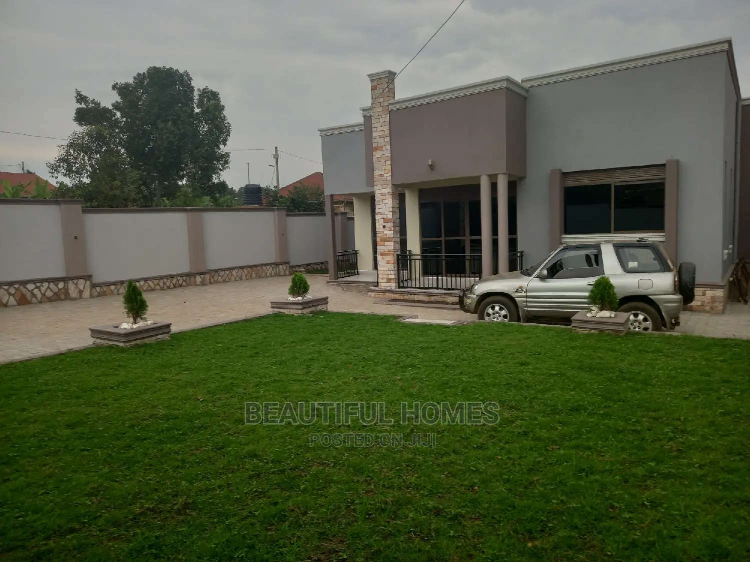 Furnished 4bdrm House in Kira for Sale