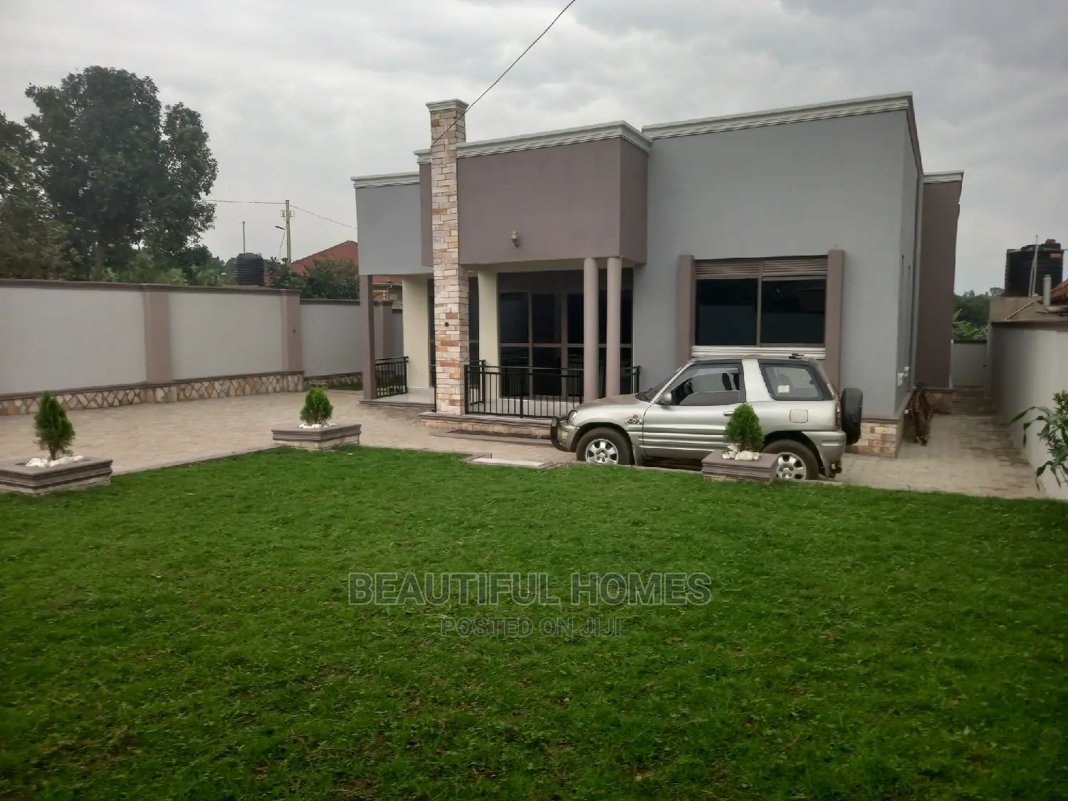 Furnished 4bdrm House in Kira for Sale