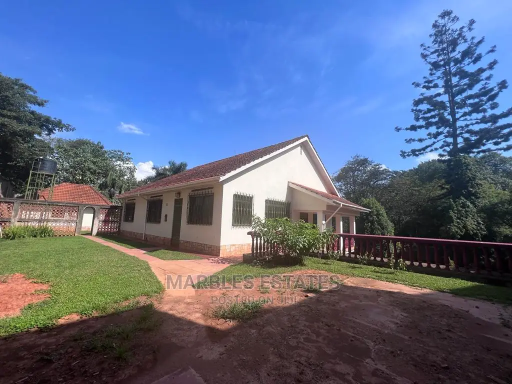 4bdrm Bungalow in Kololo, Central Division for Rent