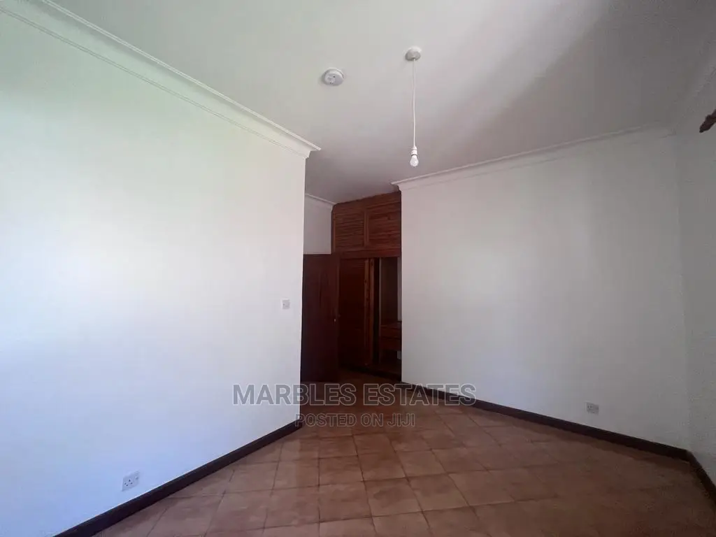 4bdrm Bungalow in Kololo, Central Division for Rent