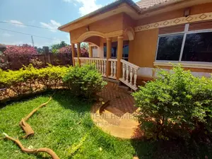 Furnished 5bdrm House in Kira for Sale