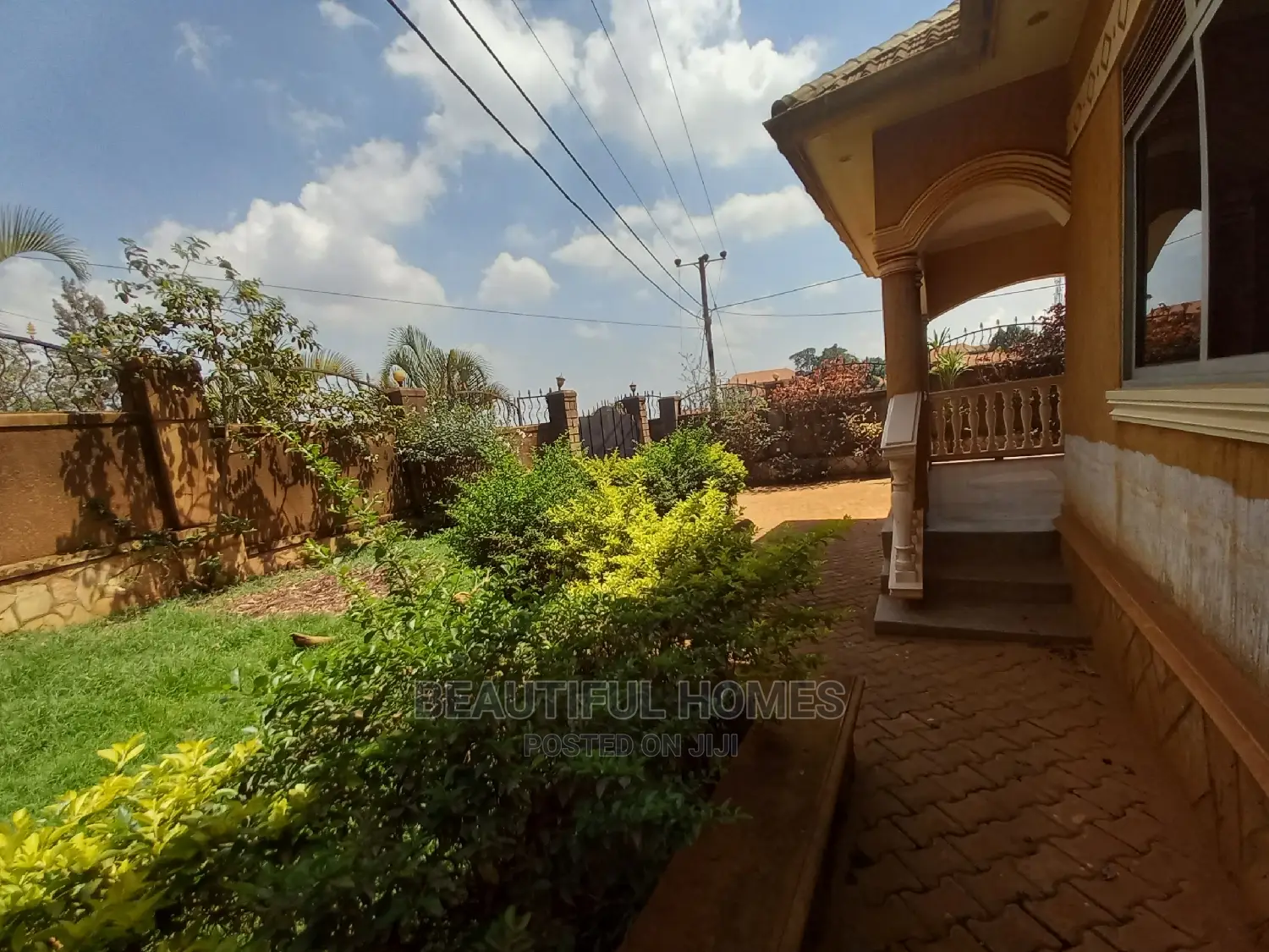 Furnished 5bdrm House in Kira Nice for Sale