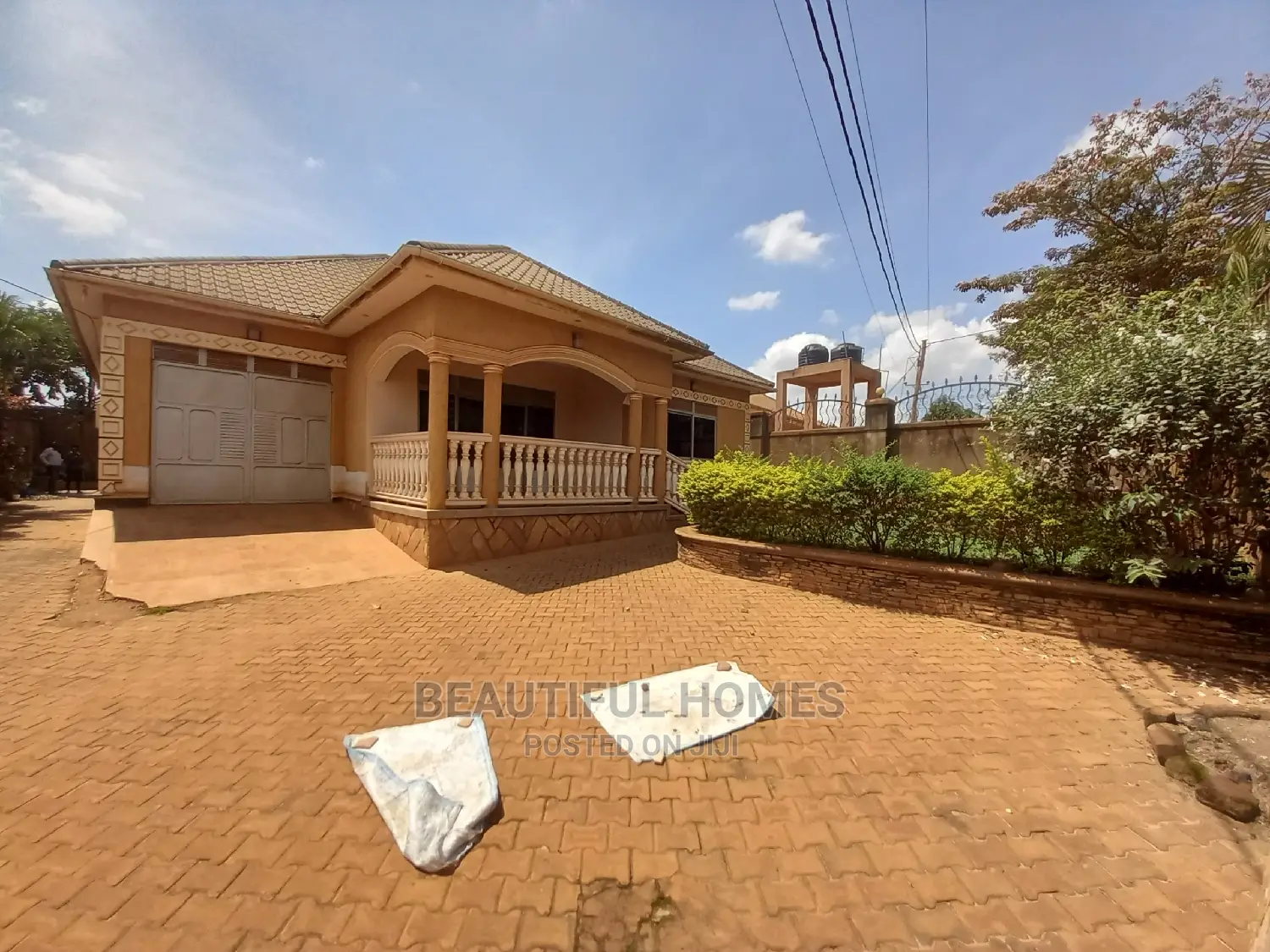 Furnished 5bdrm House in Kira Corporate for Sale