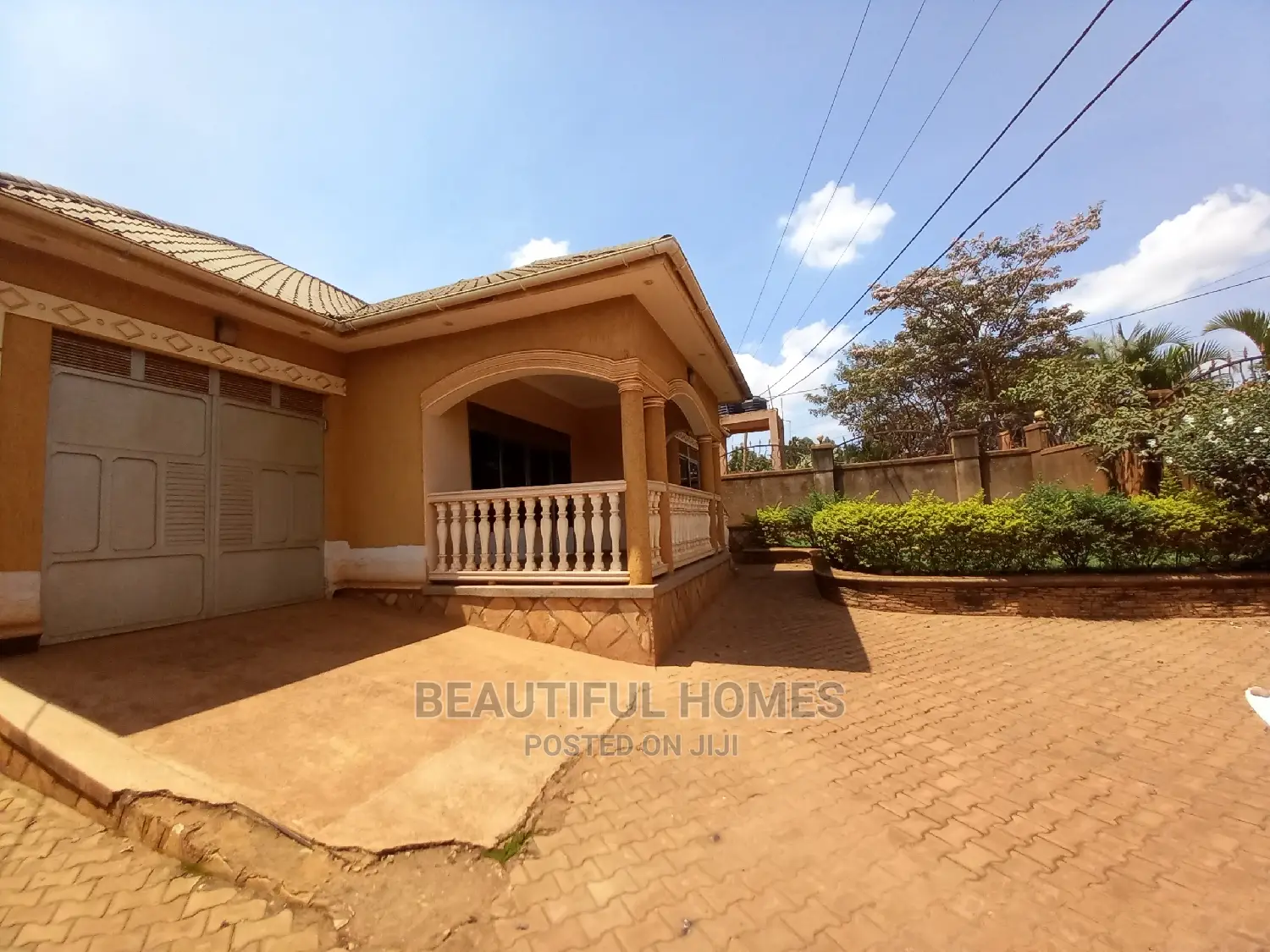 Furnished 5bdrm House in Kira Corporate for Sale