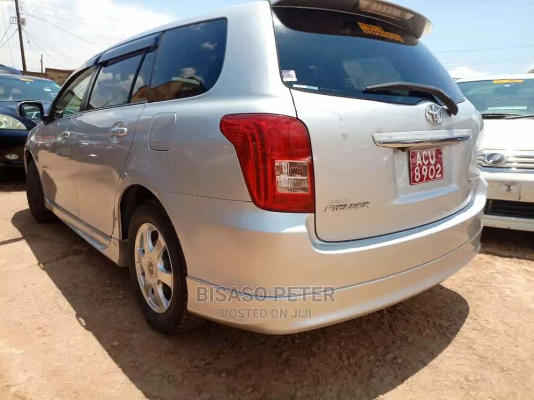 Toyota Corolla Fielder 2008 Silver