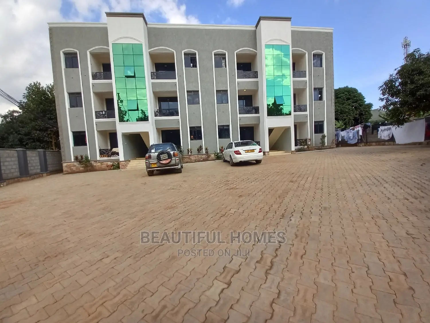 Furnished 2bdrm Apartment in Kira for Sale