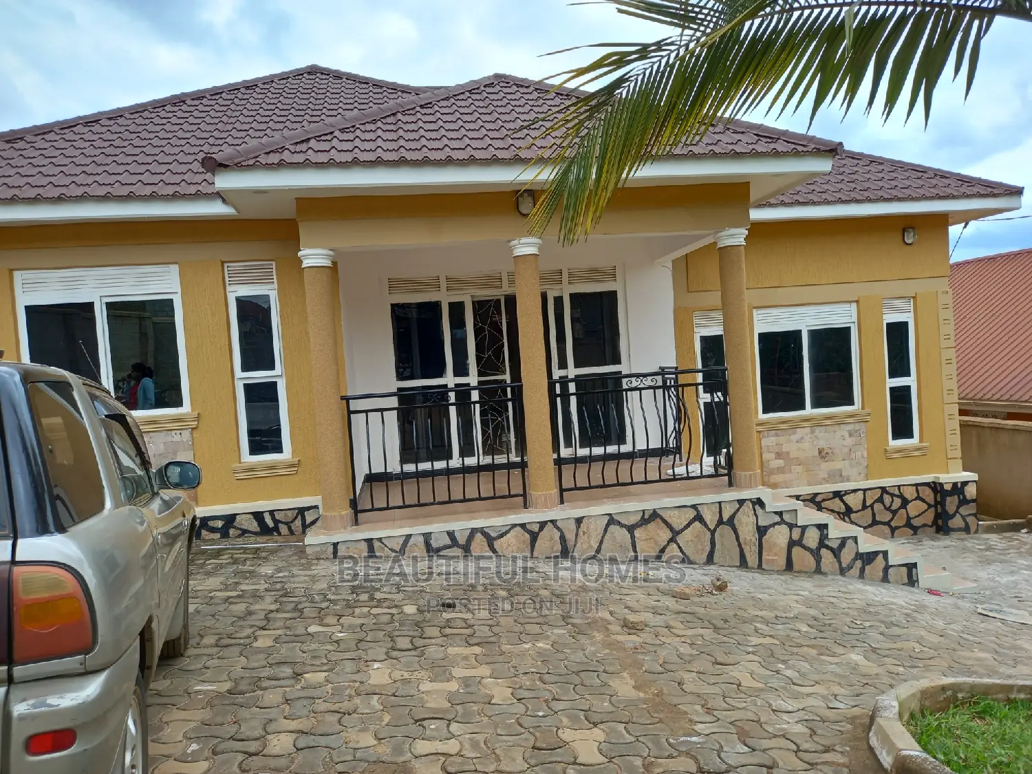 Furnished 3bdrm Bungalow in Kira for Sale