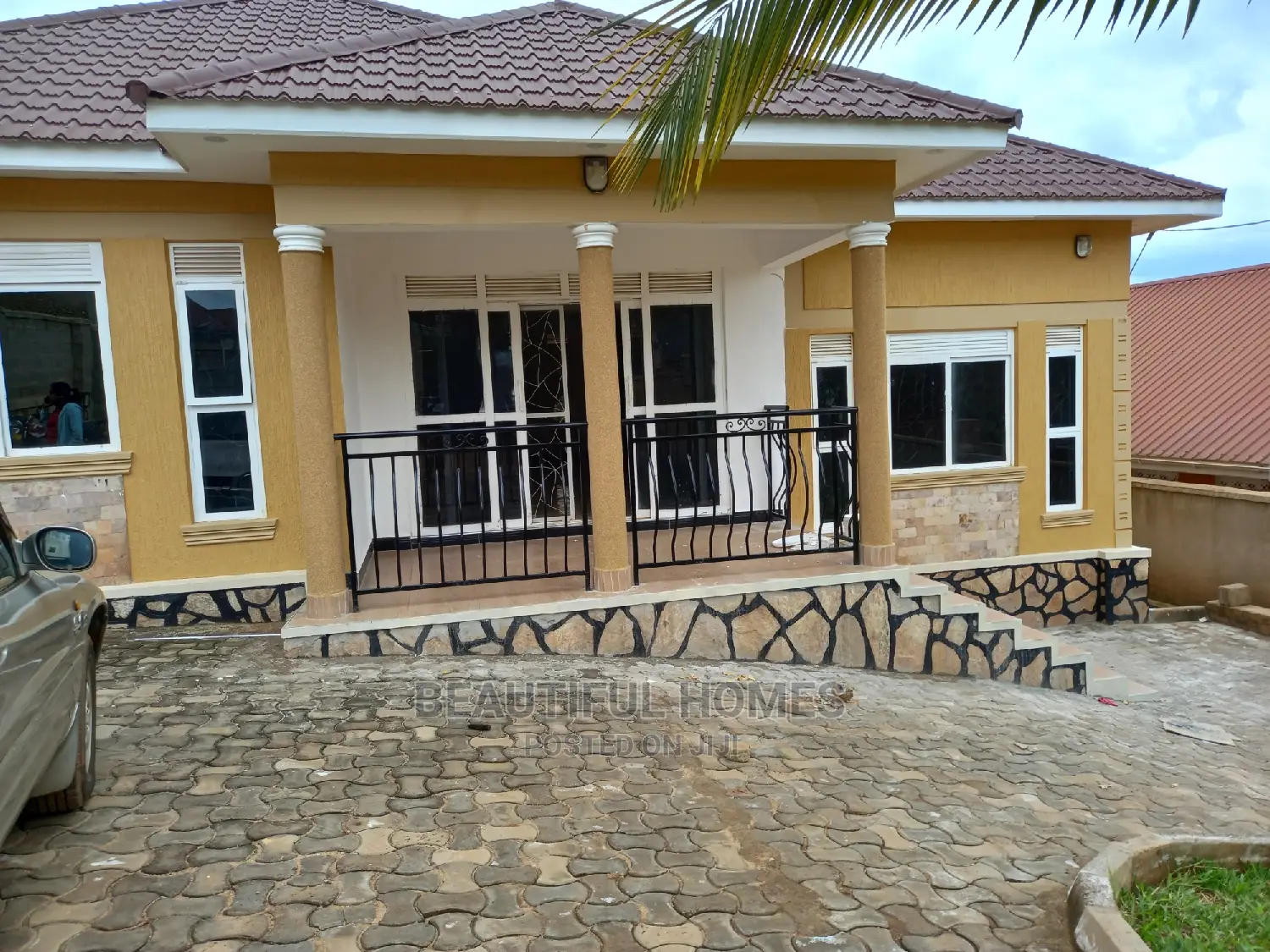 Furnished 3bdrm Bungalow in Kira for Sale