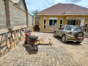 Furnished 3bdrm House in Kira Corporate for Sale
