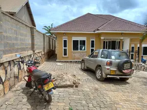Furnished 3bdrm House in Kira Corporate for Sale