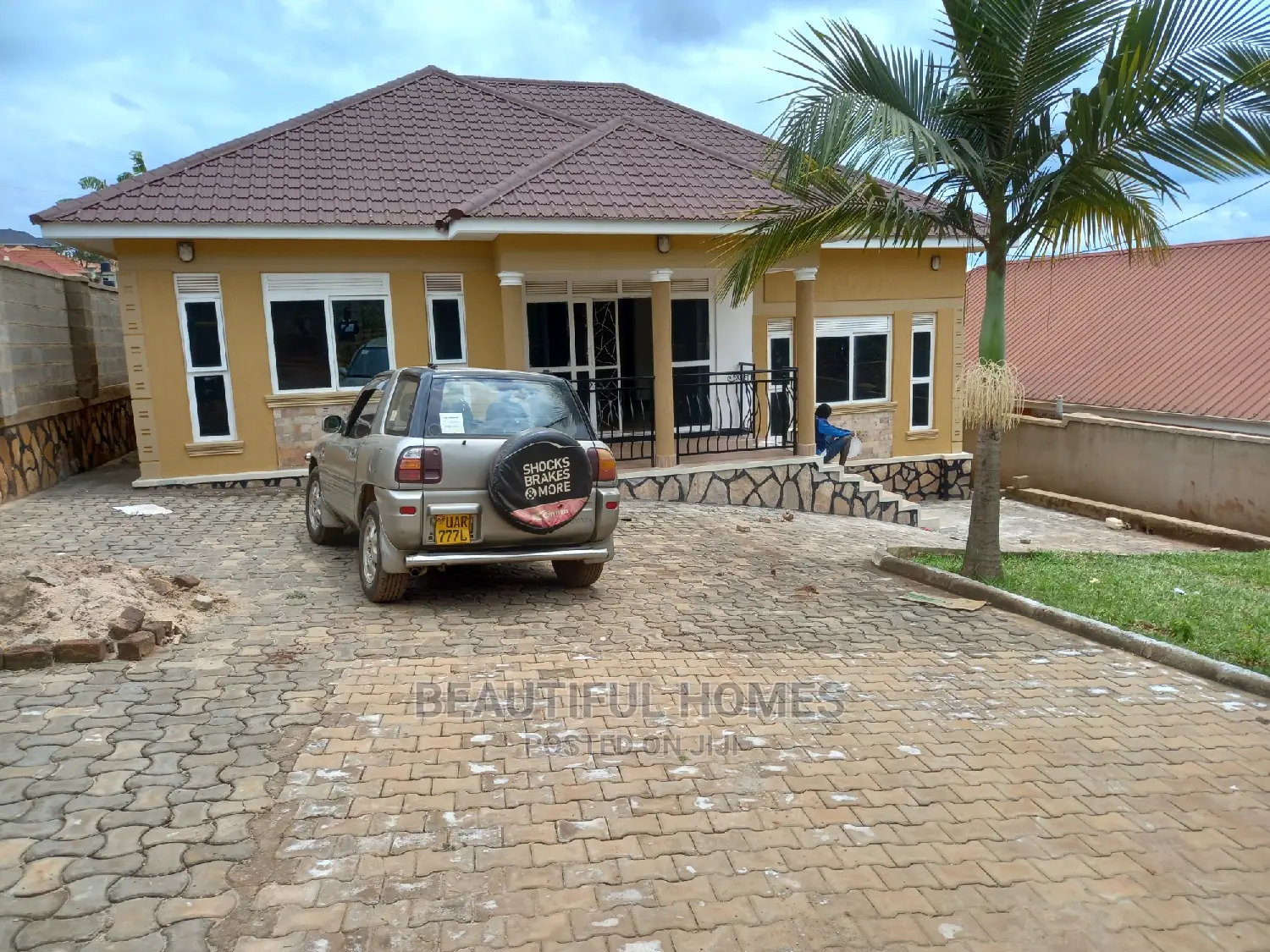 Furnished 3bdrm Bungalow in Kira First Class for Sale