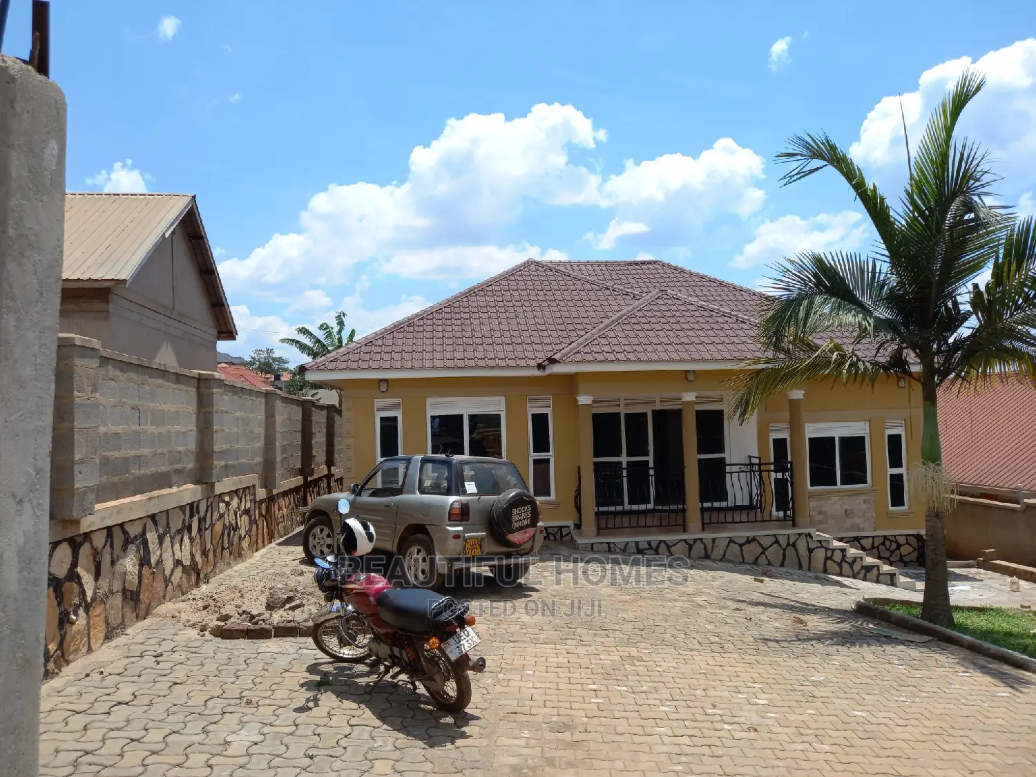 Furnished 3bdrm House in Kira for Sale