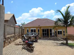 Furnished 3bdrm House in Kira for Sale
