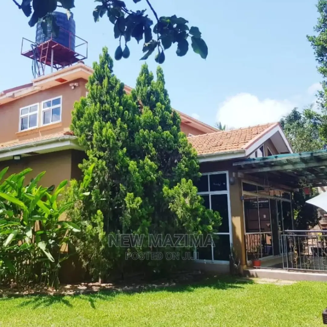 5bdrm Mansion in Muyenga Bukasa, Central Division for sale