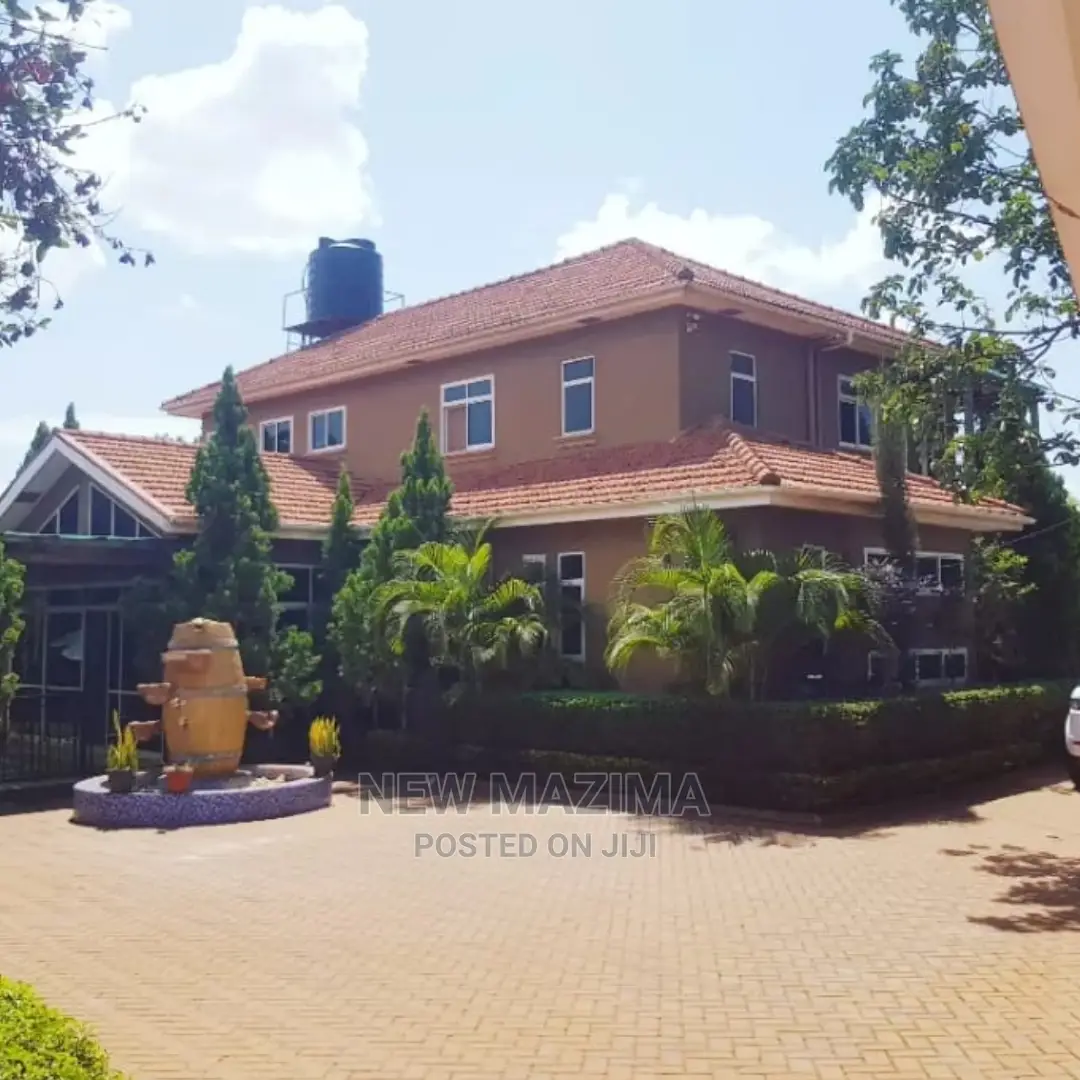 5bdrm Mansion in Muyenga Bukasa, Central Division for sale