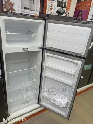 Sayona Fridge