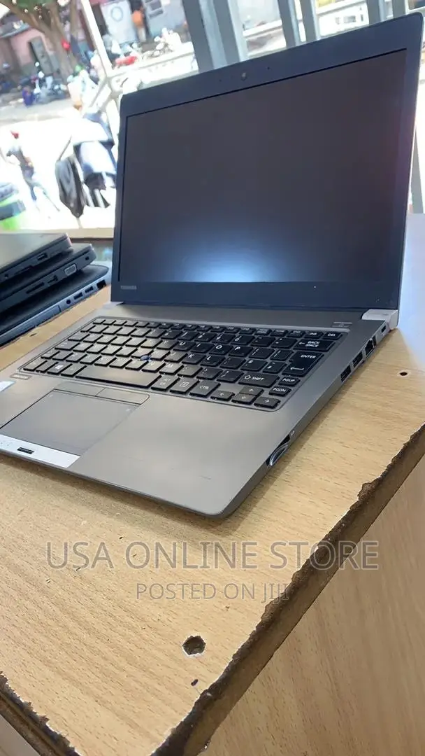 Laptop Toshiba 4GB Intel Core I5 SSD 128GB