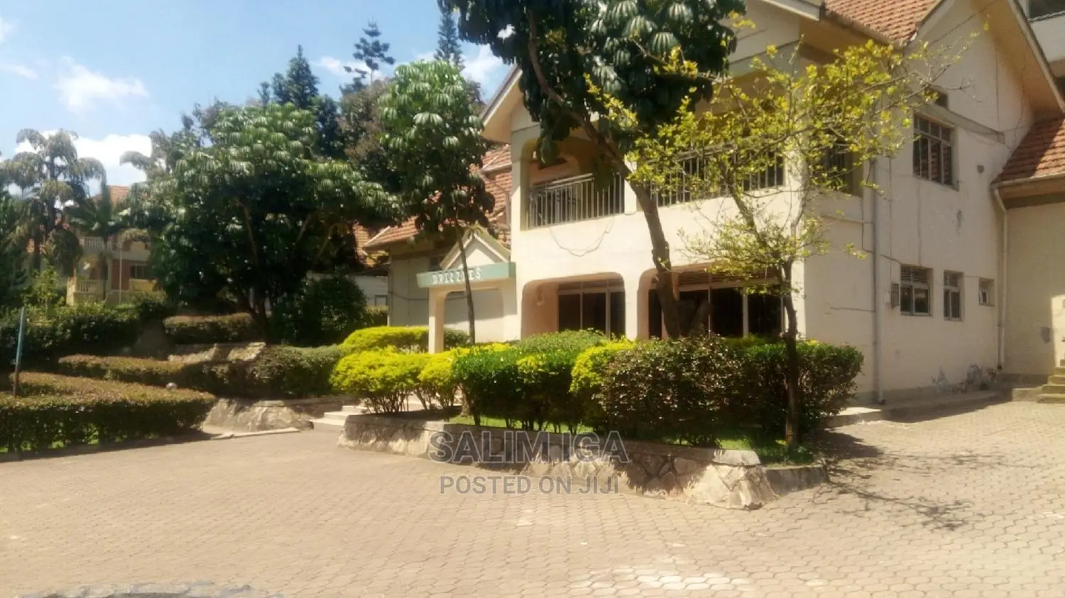 5bdrm Duplex in Kololo Property, Central Division for Rent