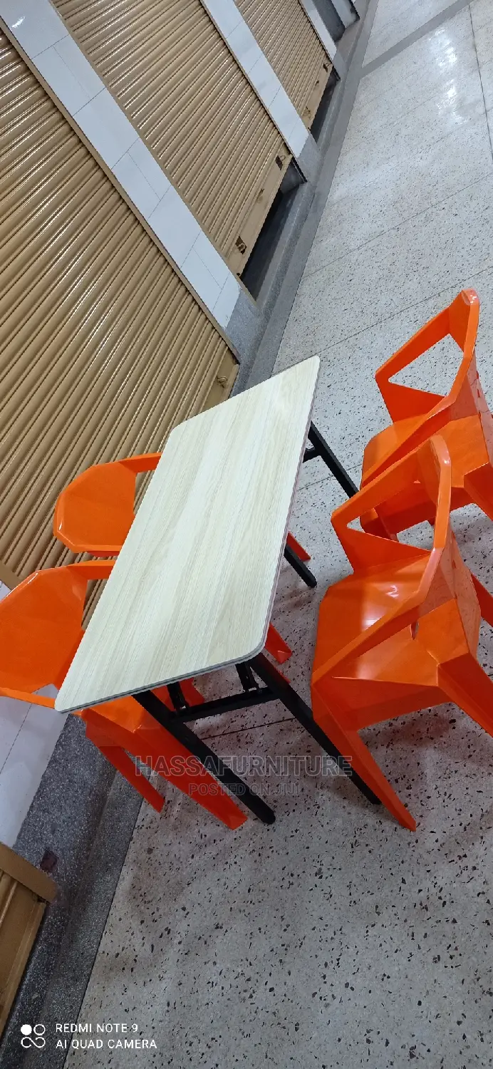 4seaters Wooden Restaurant Set