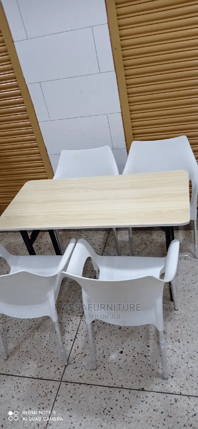 4seaters Restaurant Set White Colour