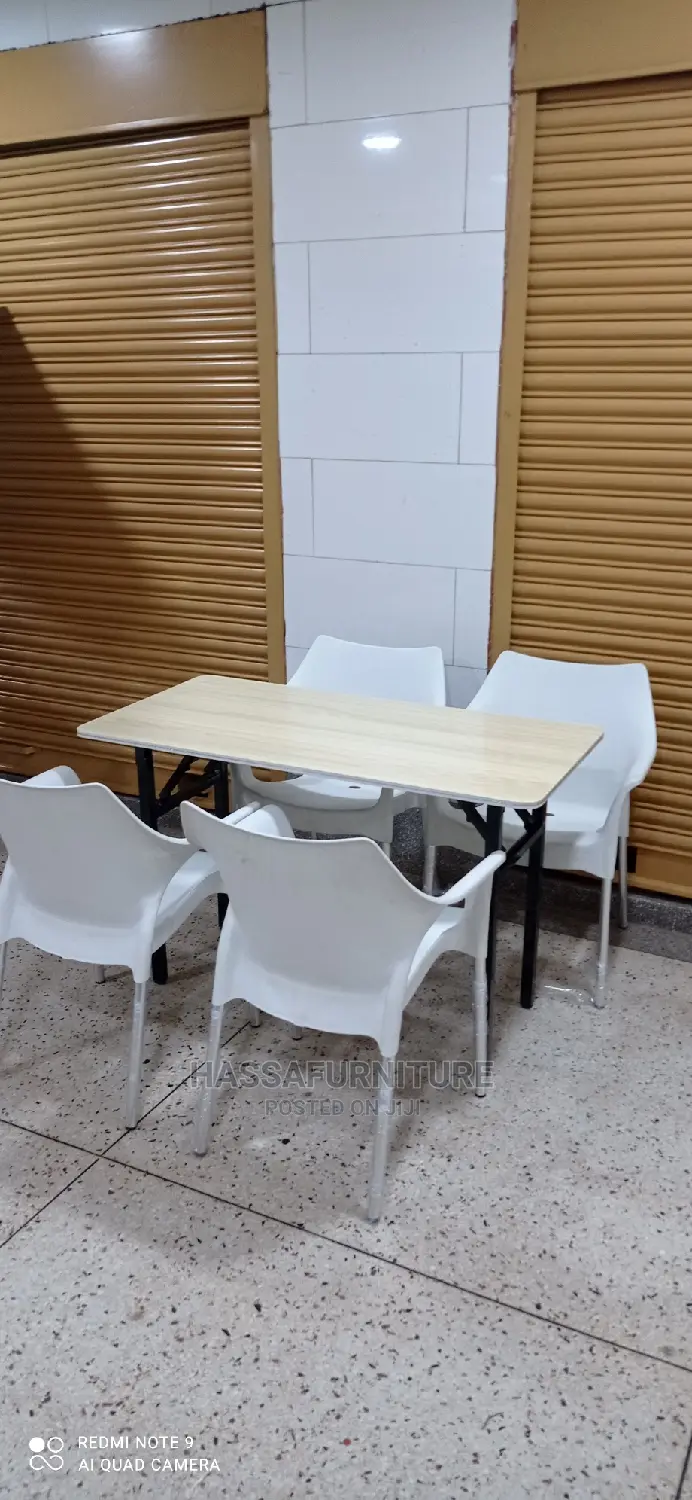 4seaters Restaurant Set White Colour