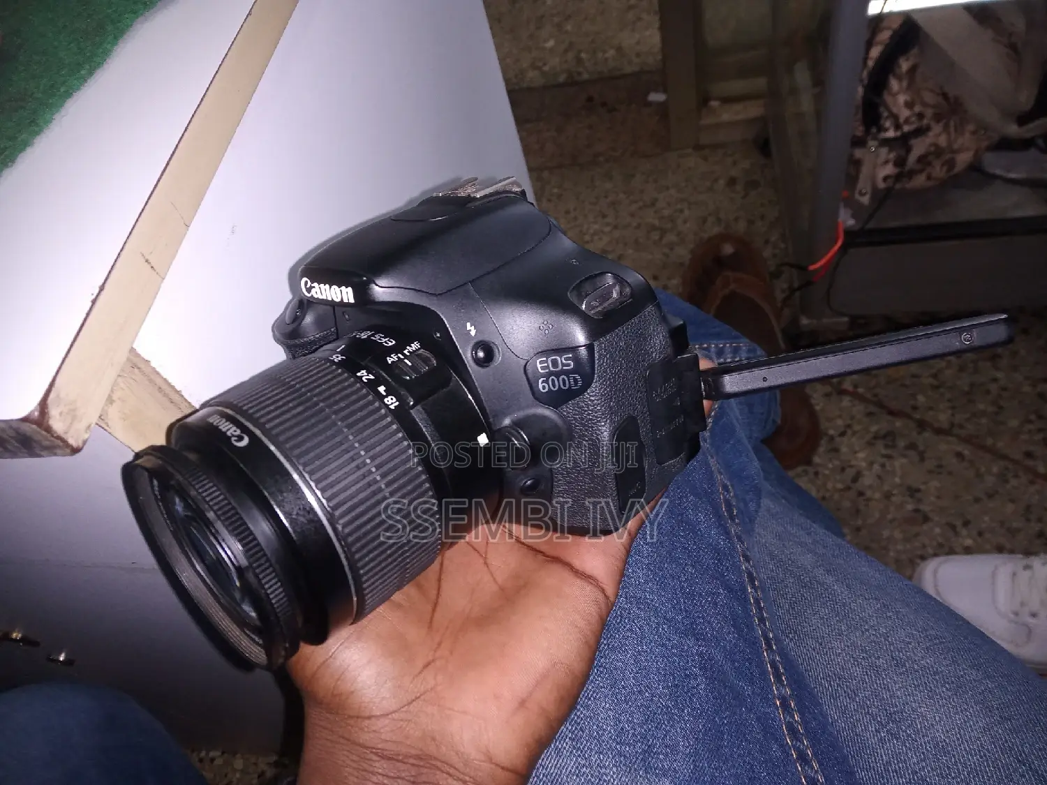 Canon: EOS 600D.