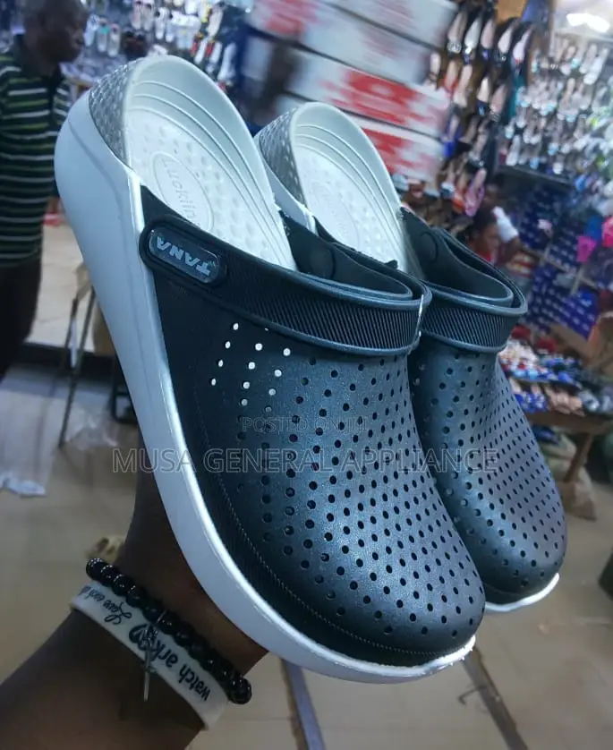 Tana Sandals 40-45
