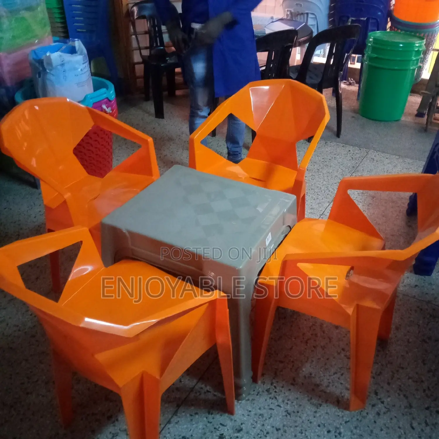 Coffee Plastic Vip Chairs and Table Set