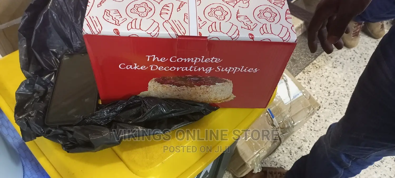 Complete Cake Decorating Supplies Kit