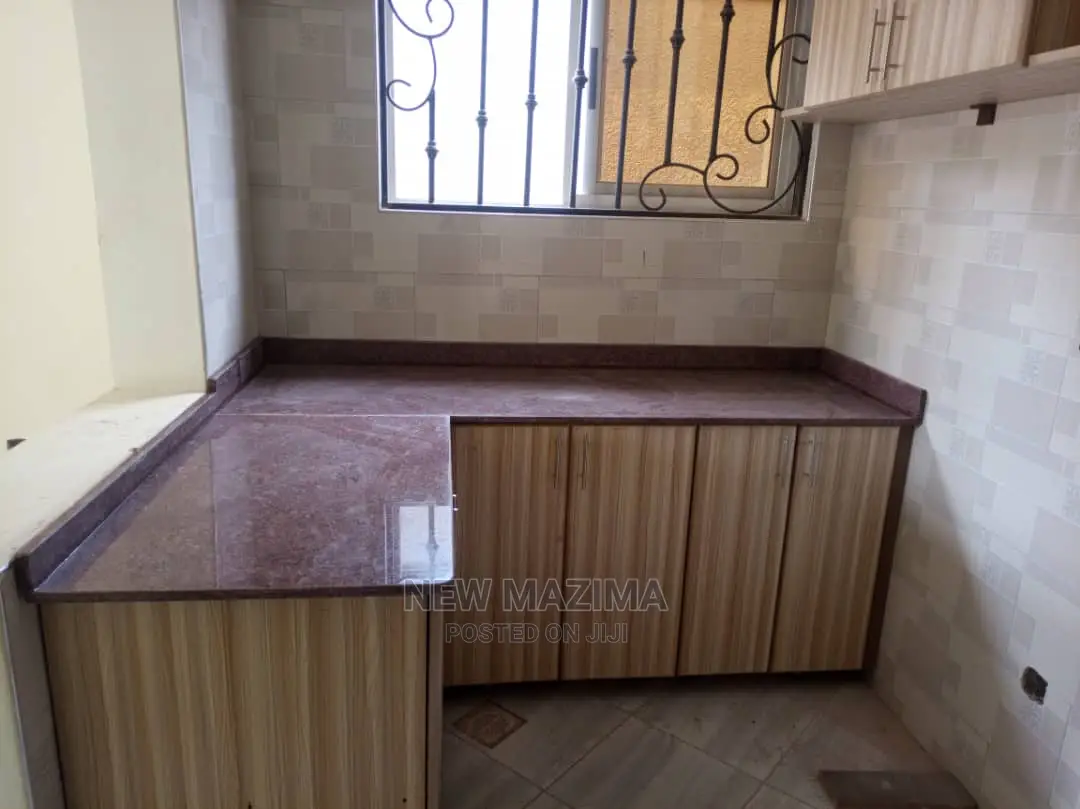 3bdrm Bungalow in Kitende Ntebe Rd, Central Division for Sale