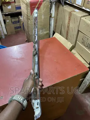 Toyota Vangaurd Bonnet Chrome / Bonnet Moulding