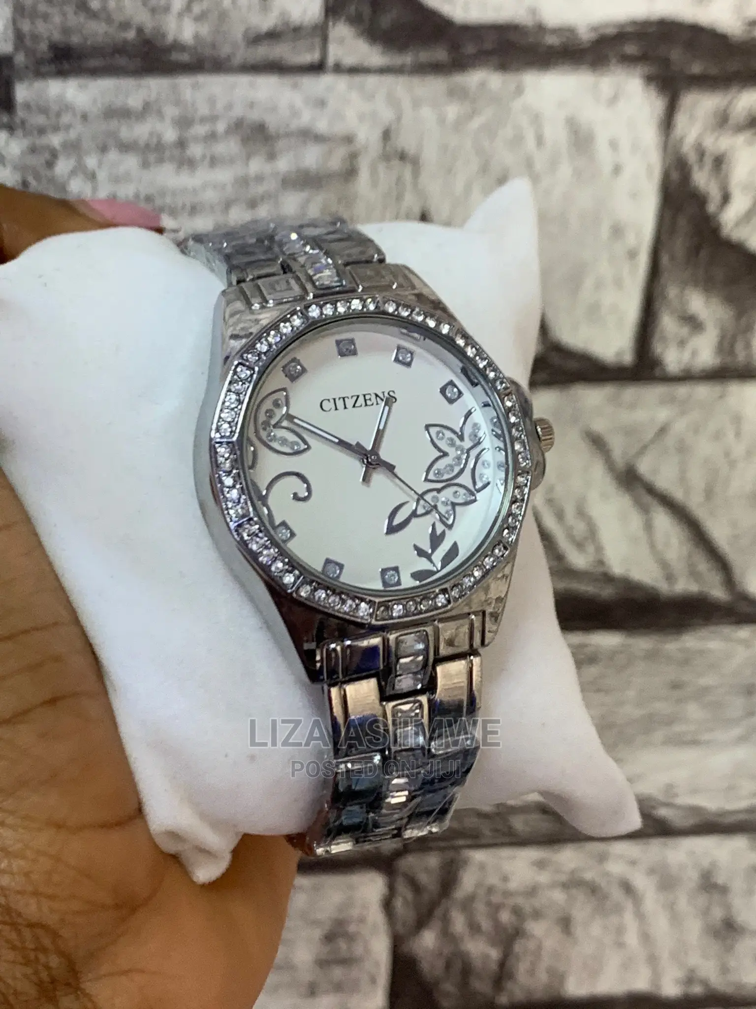 Simple Lady Watches Available