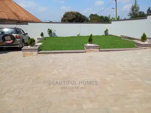 Furnished 4bdrm House in Kira for Sale