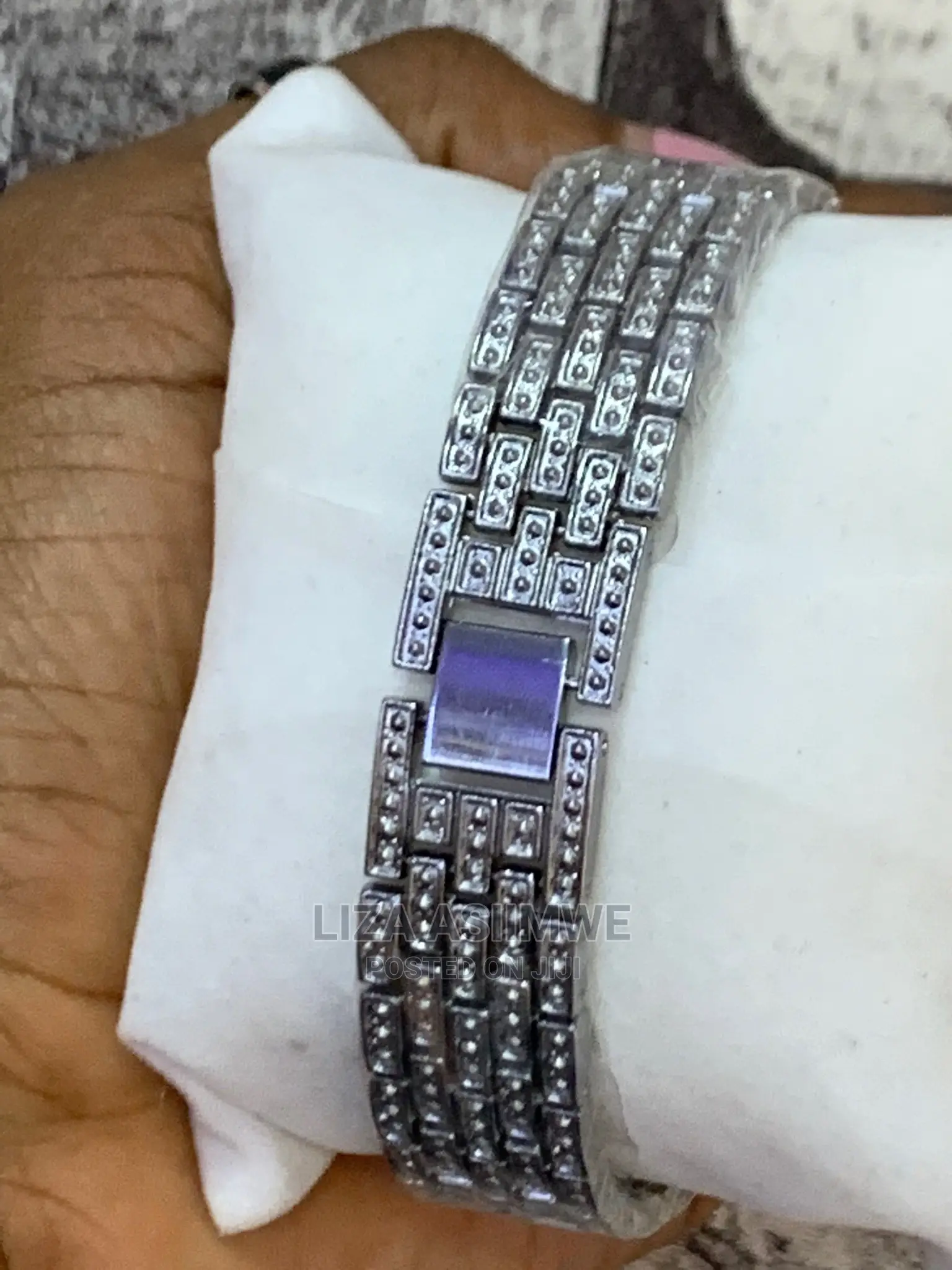 Simple Lady Watches Available