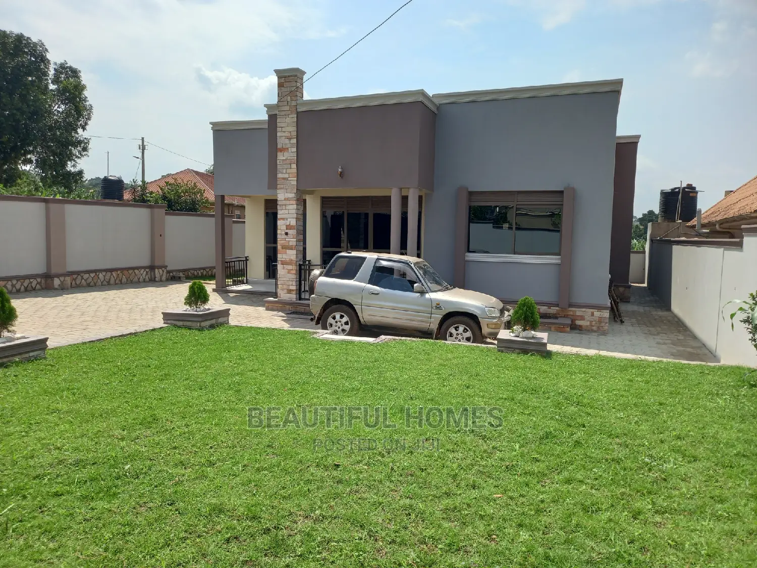 Furnished 4bdrm House in Kira for Sale