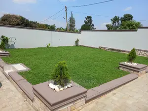 Furnished 4bdrm House in Kira for Sale