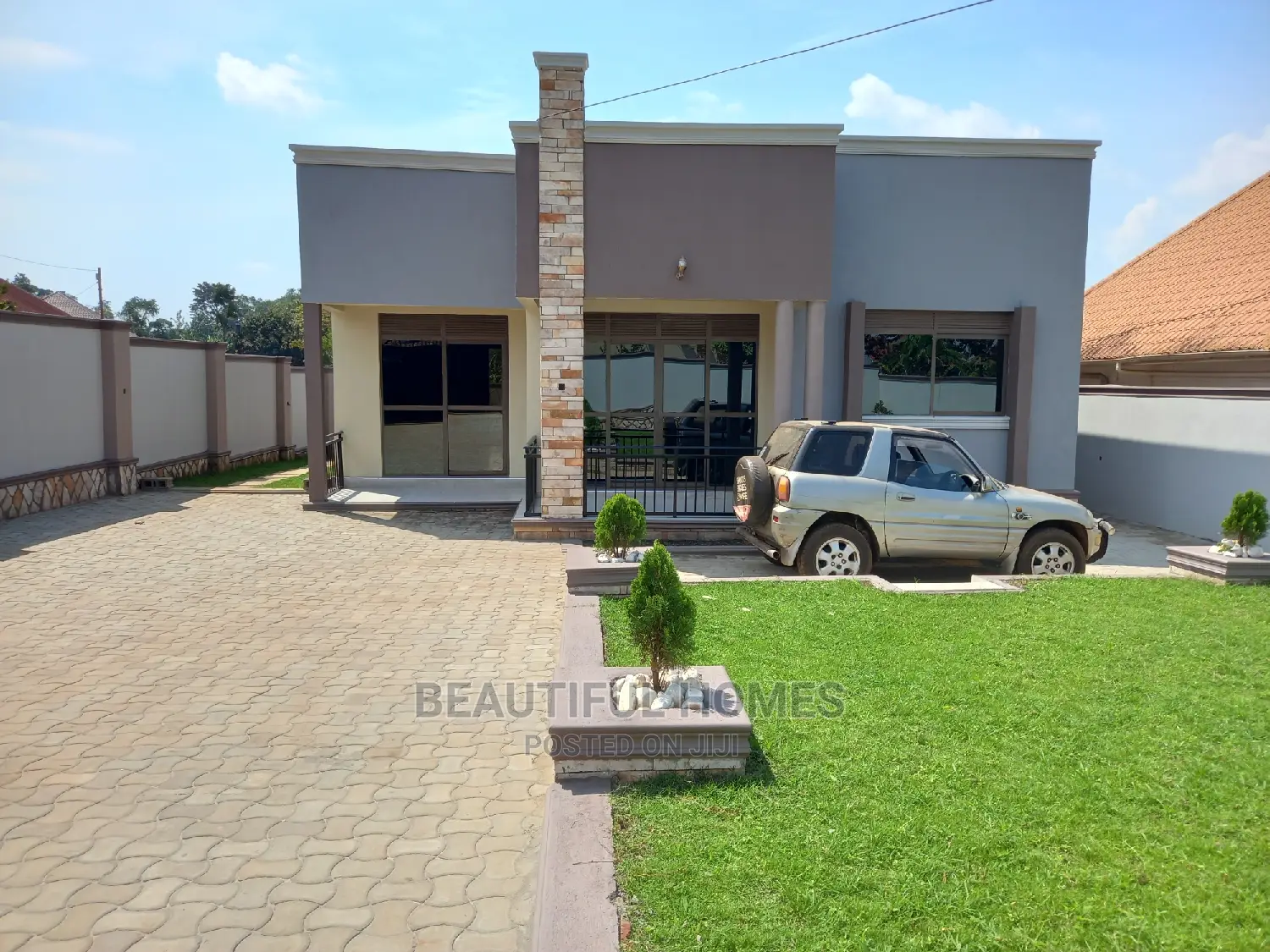 Furnished 4bdrm House in Kira for Sale