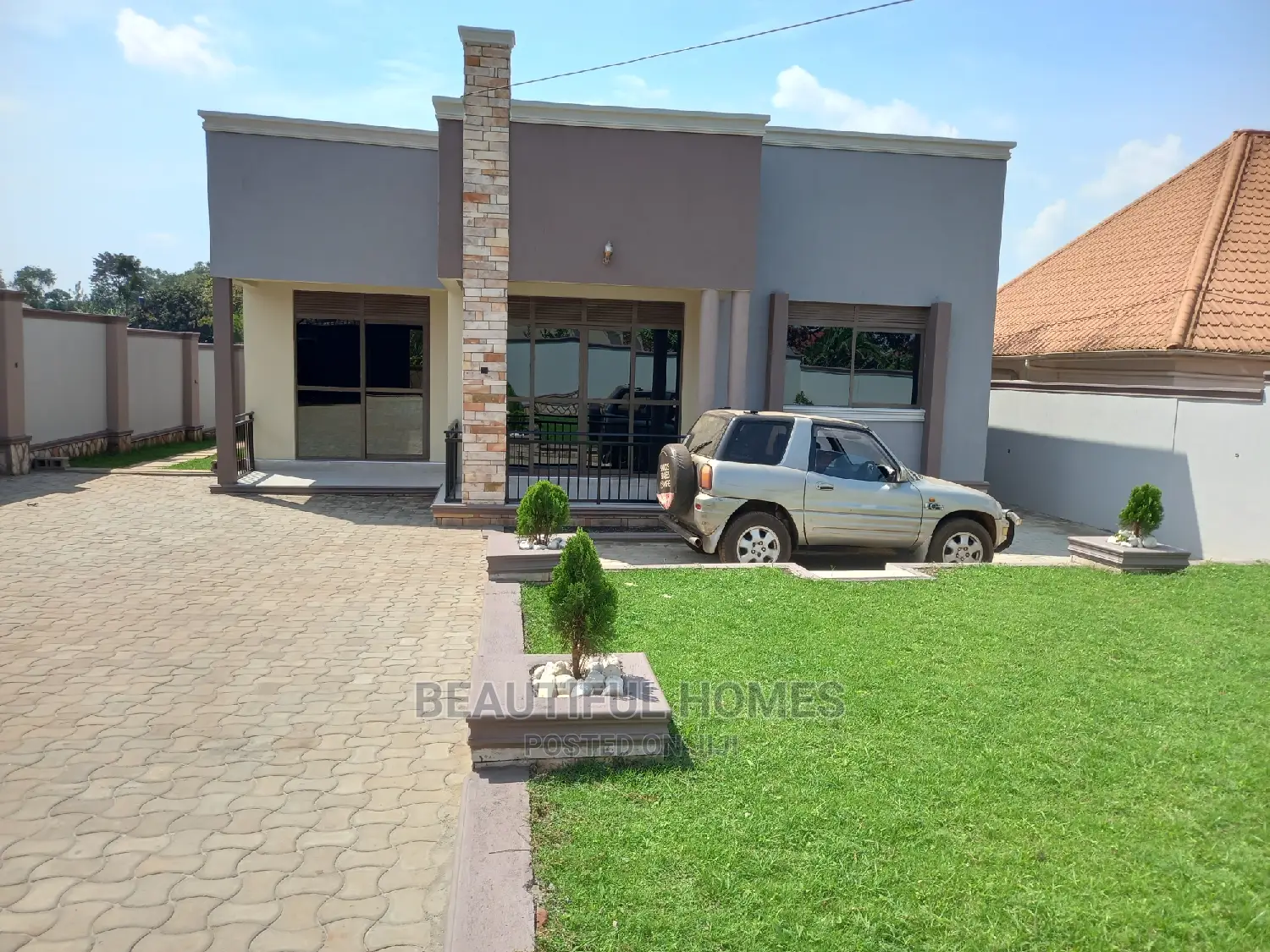 Furnished 4bdrm House in Kira for Sale
