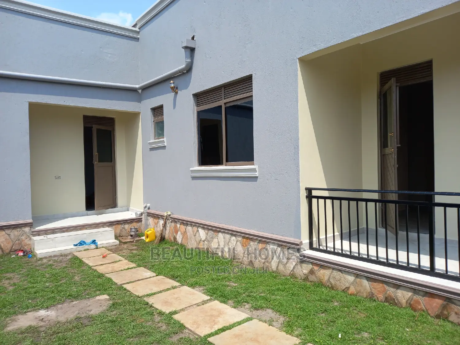 Furnished 4bdrm House in Kira for sale