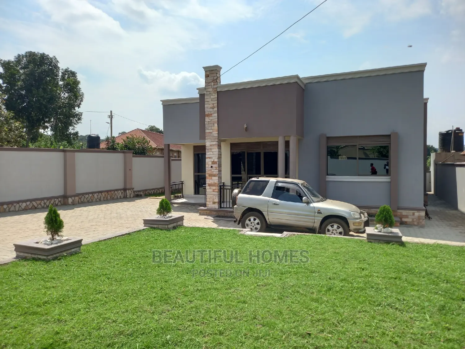 Furnished 4bdrm House in Kira for Sale