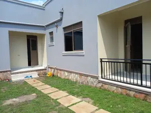 Furnished 4bdrm House in Kira for Sale
