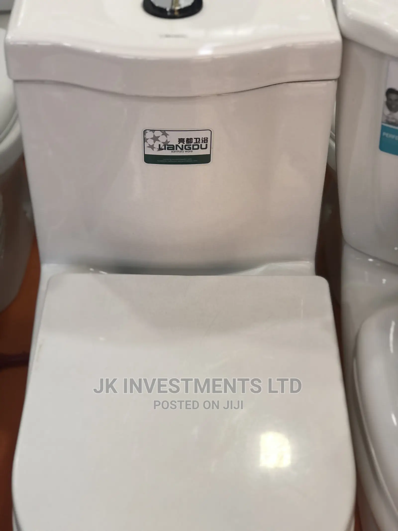 Liangdou Box Toilet