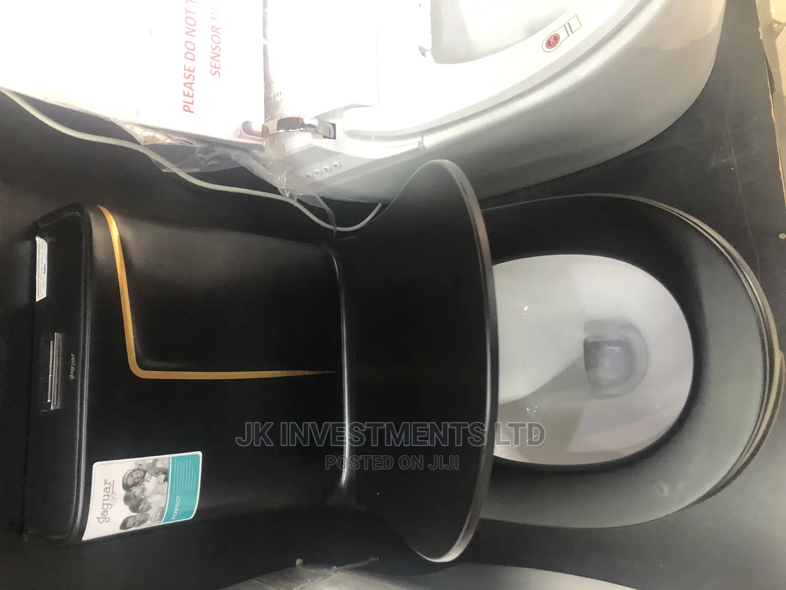 JAQUAR Box Toilet