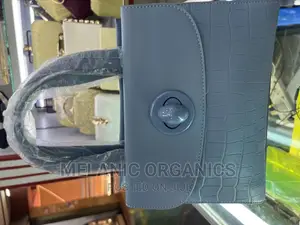 Photo - Classy Hand Bag