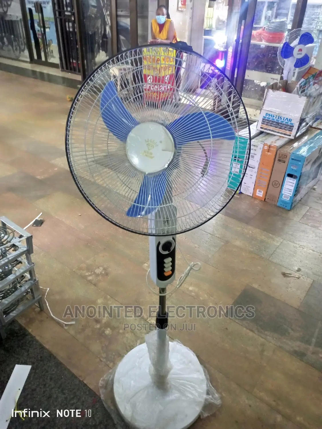 Diamond Stand Fans