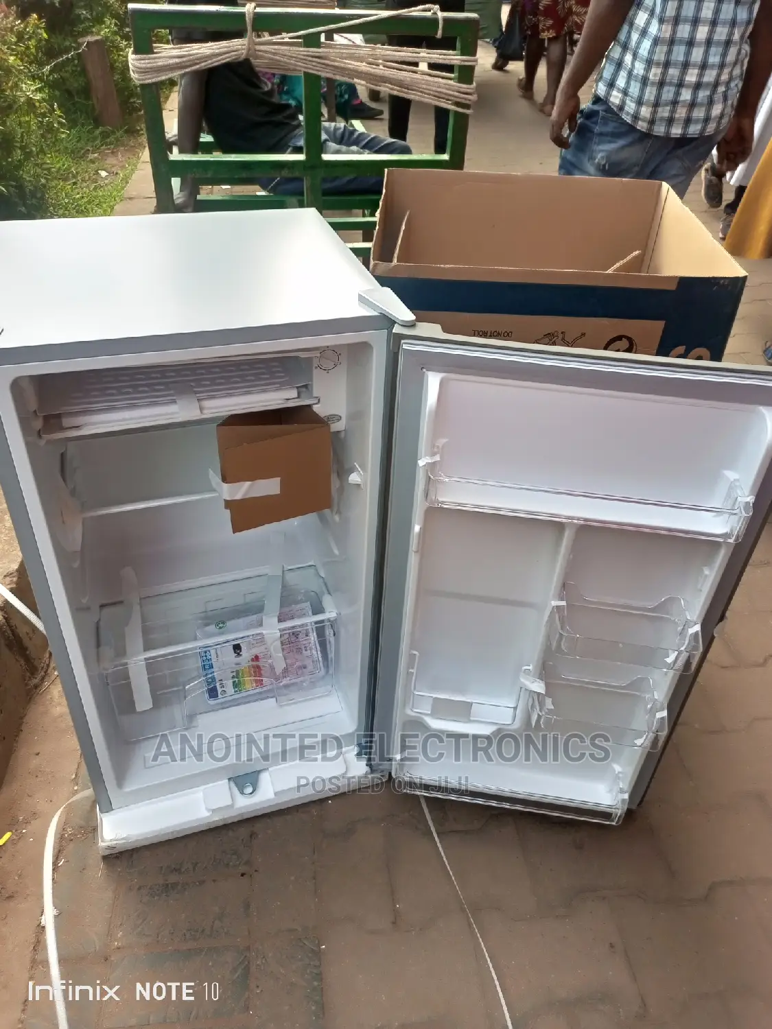 Spj Refrigerator 120L