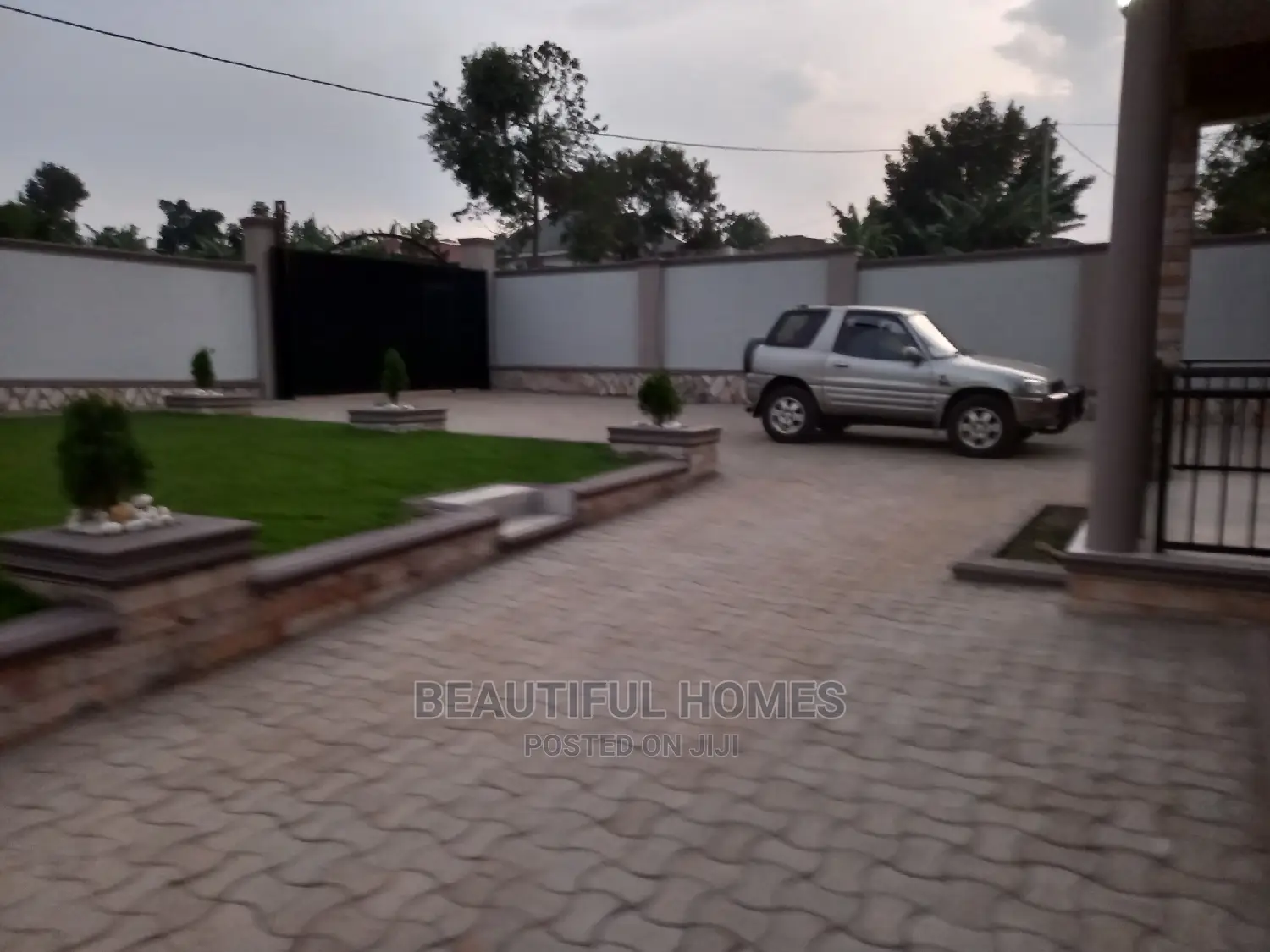 Furnished 4bdrm House in Kira, Central Division for Sale