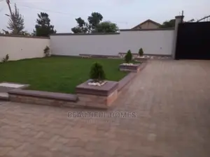 Furnished 4bdrm House in Kira for Sale